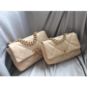  CHANEL 샤넬 플랩백 베이지