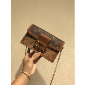 LOUIS VUITTON 루이비통 도핀 체인 미니백 M68746