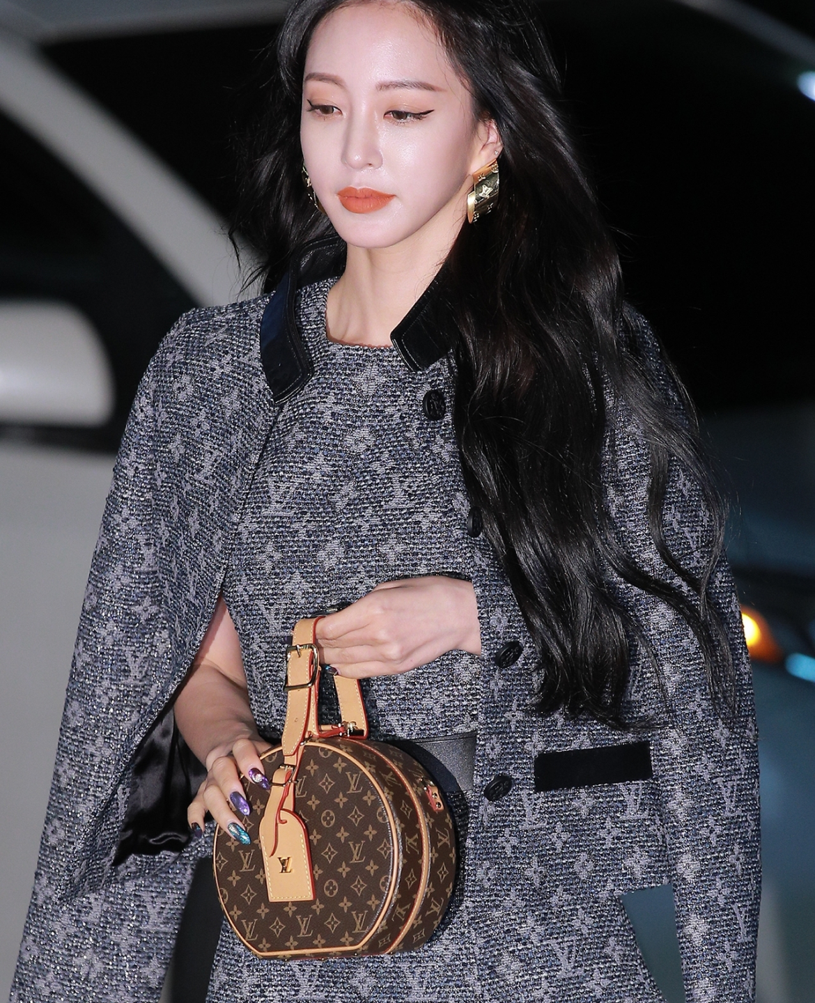 [배우 한예슬] LOUIS VUITTON 루이비통 부아트 샤포 수플 백 M52294