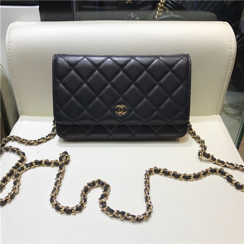 CHANEL 샤넬 WOC 램스킨 A33813