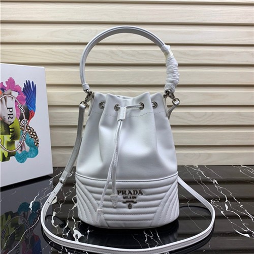 PRADA 프라다 버킷백 1BH038 신상