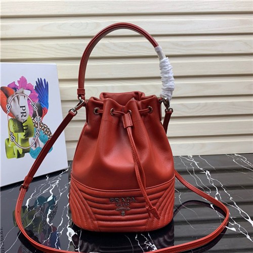 PRADA 프라다 버킷백 1BH038 신상