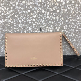 VALENTNIO 발렌티노 락스터드 스트랩 플랩 클러치백 B0399-2