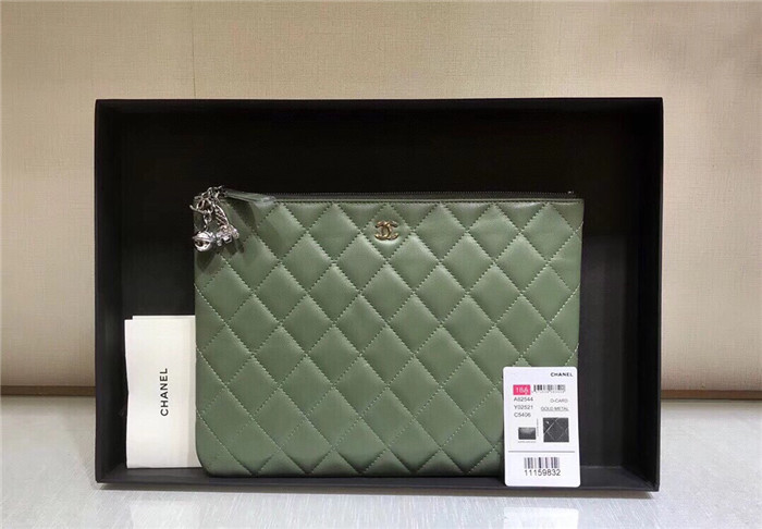 CHANEL 샤넬 램스킨 클러치 27CM AS1011