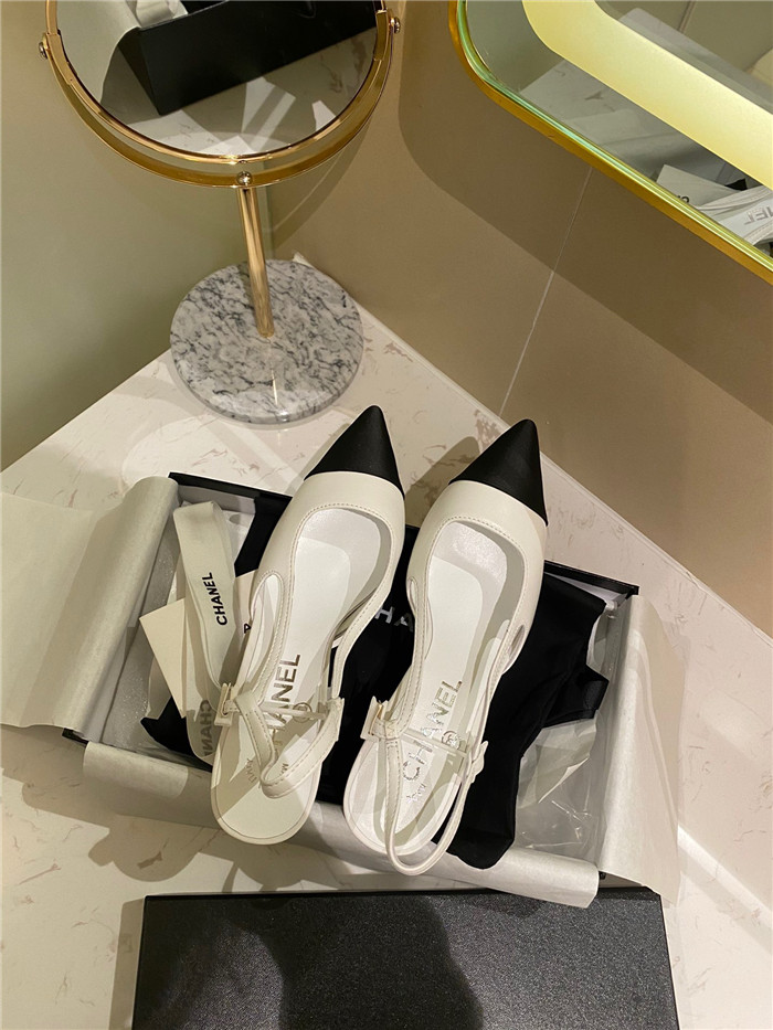 33위 CHANEL 샤넬 여성용 샌들 C621050-3