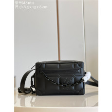 LOUIS VUITTON 루이비통 다미에 미니 소프트 트렁크 M81611