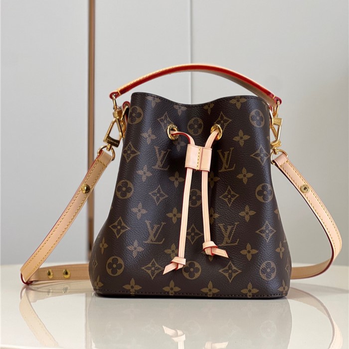 LOUIS VUITTON  루이비통 네오노에 BB M46581