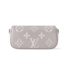 48위 LOUIS VUITTON 루이비통 월릿 온 체인 아이비 M14225