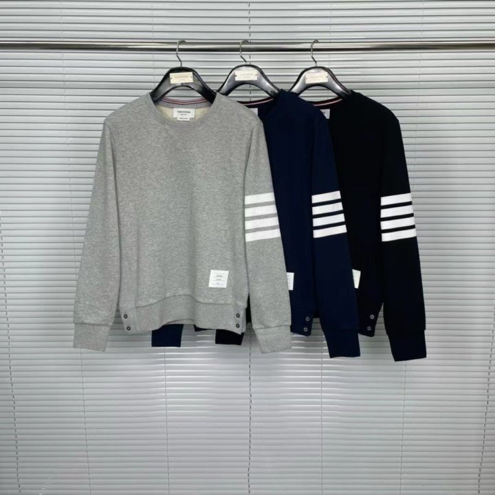 ●12월 판매 20위● THOM BROWNE 톰브라운 사선완장 시그니쳐 코튼 맨투맨 3COLOR