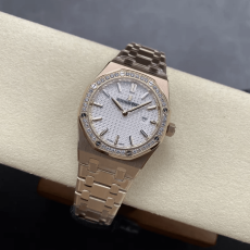 AUDEMARS PIGUET 오데마피게 레이디 로얄오크 화이트 다이얼 다이아베젤 로즈골드 금통 33mm 여성용 67651