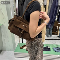 PRADA 프라다 익스플로러 미디움 토트백 1BG596