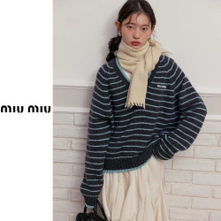 MIUMIU 미우미우 브이넥 스트라이프 니트 2COLOR
