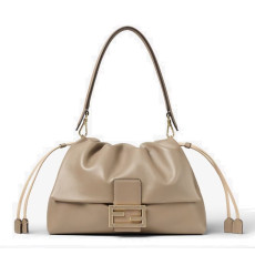 FENDI 펜디 맘마 바게트 숄더 백