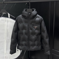 ●12월 판매 11위● PRADA 프라다 트라이앵글 엠보 다운 패딩 자켓