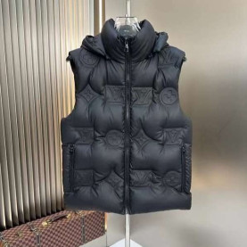 LOUIS VUITTON 루이비통 모노그램 퀄티드 후디드 패딩 조끼