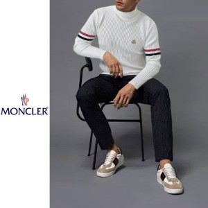 MONCLER 몽클레어 양팔 삼선 반목 니트 3COLOR