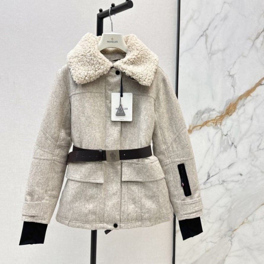 ●12월 판매 7위● MONCLER 몽클레어 발루아 울 다운재킷