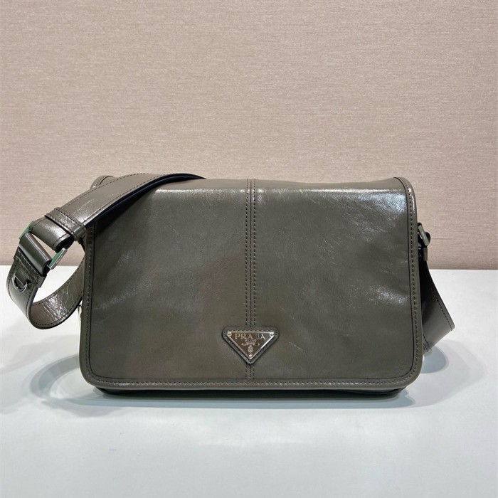 ●실사● 프라다 레더 숄더백