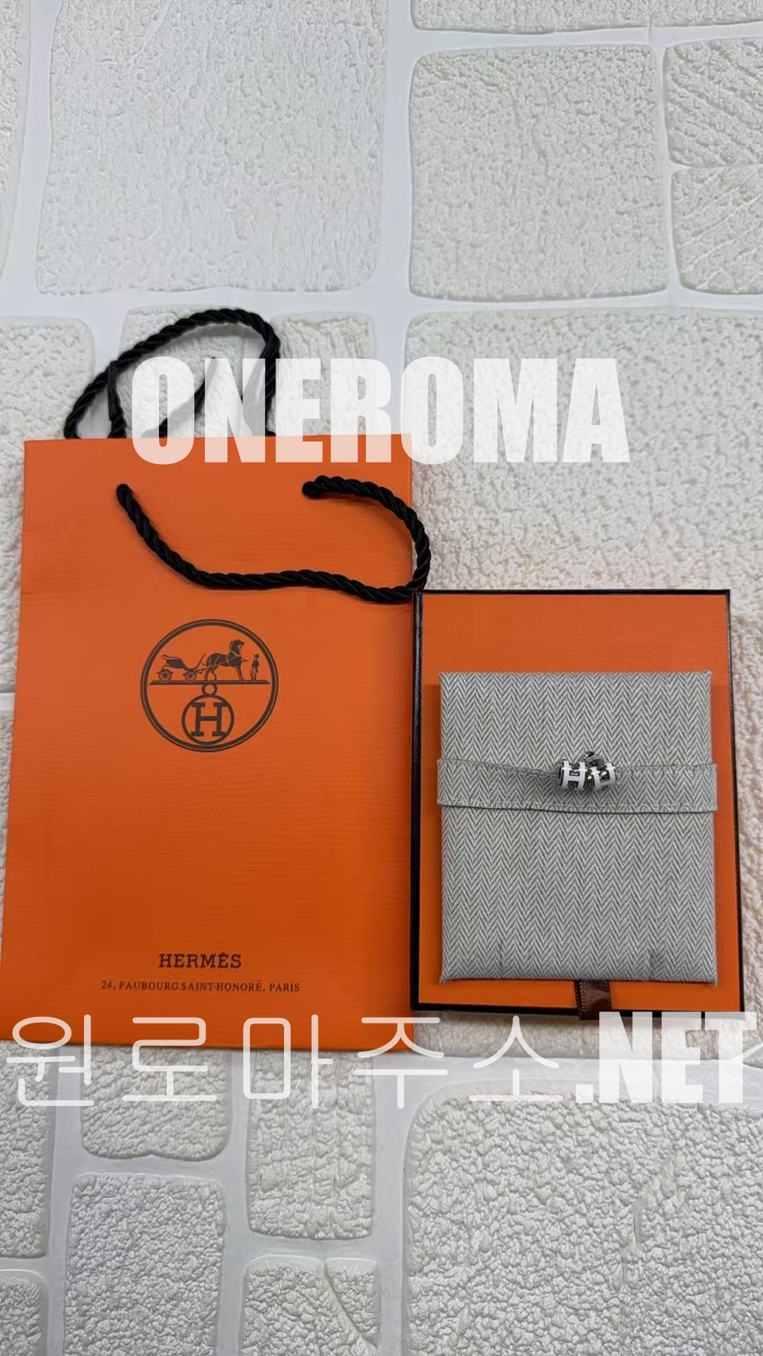 김*영 고객님 에르메스 팝아슈 귀걸이 화이트